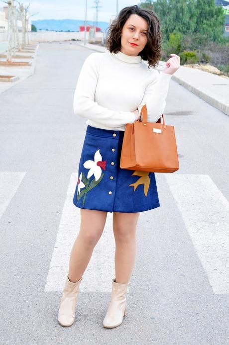 Falda bordada Falda bordada