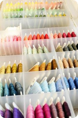 2560.- Organizar los hilos para bordar