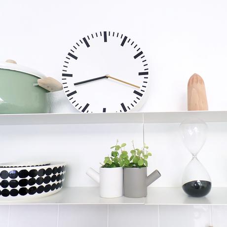 Como decorar con gracia las baldas de una cocina