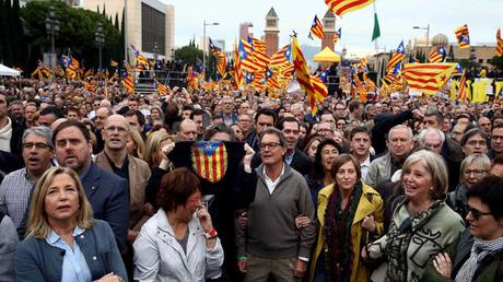 [A vuelapluma] ¡Malditas patrias!