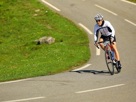 Cómo utilizar los frenos con una bicicleta de carretera