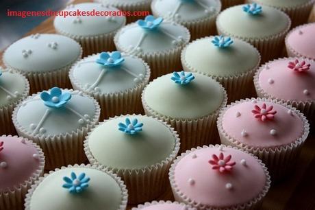 como hacer cupcakes con fondant flores