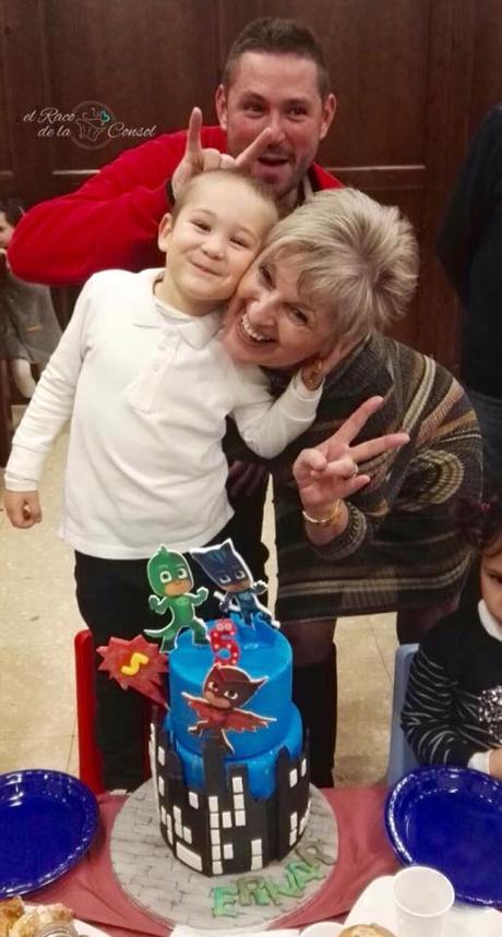 De fiesta con lso Pj masks