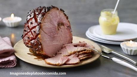 platos de comida navideña asado