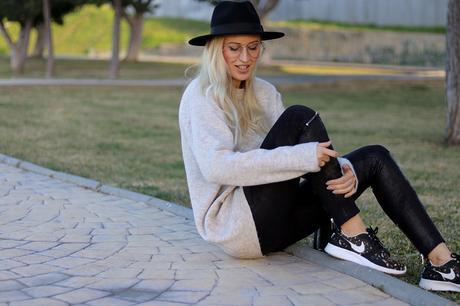 EASY FRIDAY: OVERSIZE + SNEAKERS