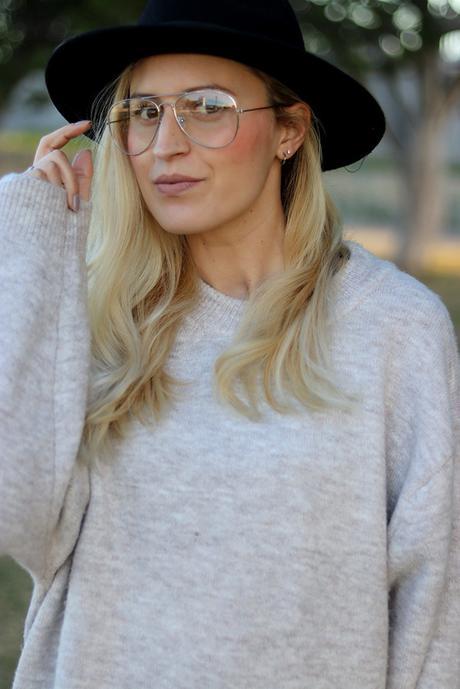 EASY FRIDAY: OVERSIZE + SNEAKERS