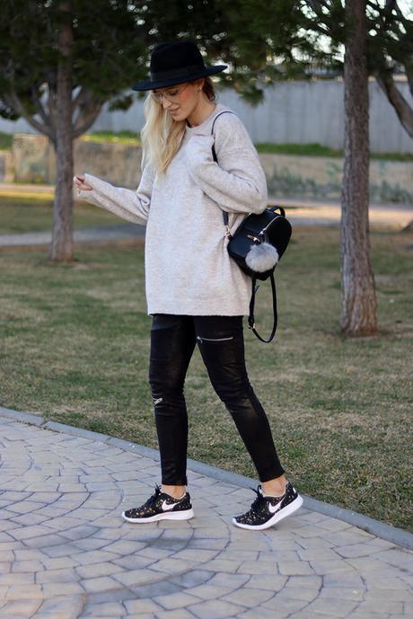 EASY FRIDAY: OVERSIZE + SNEAKERS