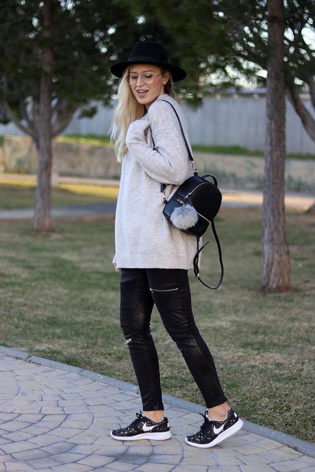 EASY FRIDAY: OVERSIZE + SNEAKERS