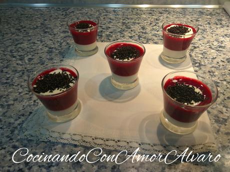 Crema de Queso con Coulís de Frambuesas, para San Valentín