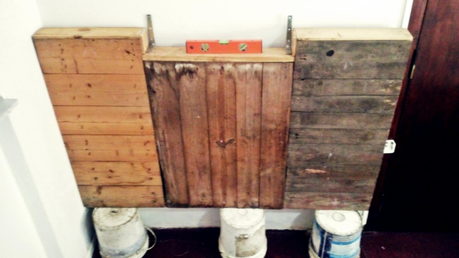How to Build a Wood Pallet Headboard