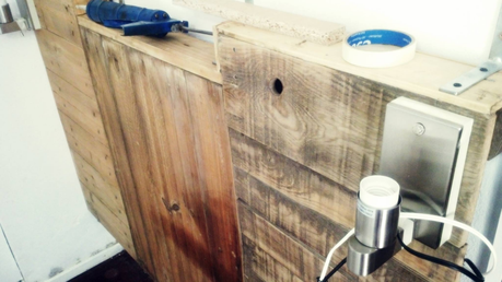 How to Build a Wood Pallet Headboard