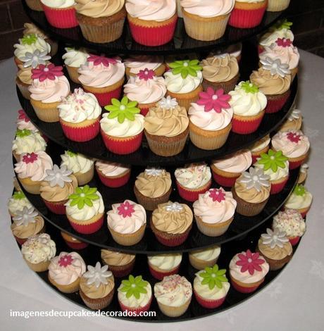 mini cupcakes decorados torre