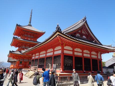 Viaje a Japón. Día 6. Tokyo-Kyoto: Kiyomizu-dera, calle de la tetera, Sanjusangen-do, Higashi Hongan-ji, Nishi Hongan-ji, Pantocho y Gion