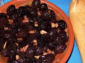 Olivas negras aliñadas