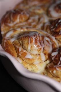 Rollitos de canela (cinnamon rolls)