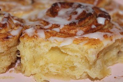 Rollitos de canela (cinnamon rolls)