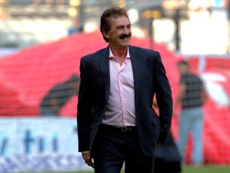 Peláez no quiere que La Volpe se vaya y ve normal el mal inicio de las Águilas Peláez no quiere que La Volpe se vaya y ve normal el mal inicio de las Águilas