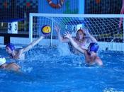 C.W. Hermanas hace deberes para volver mirar hacia arriba