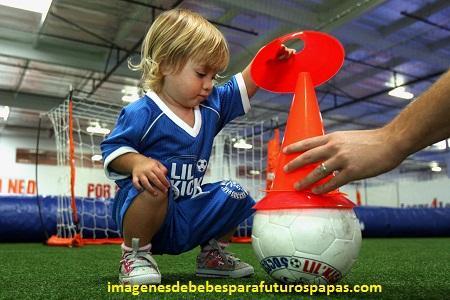 imagenes de bebes jugando futbol aprender