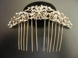 El significado de soñar con una peineta.