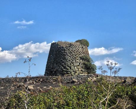 CERDEÑA  (DIA 3:  BOSA E IGLESIAS ROMÁNICAS)