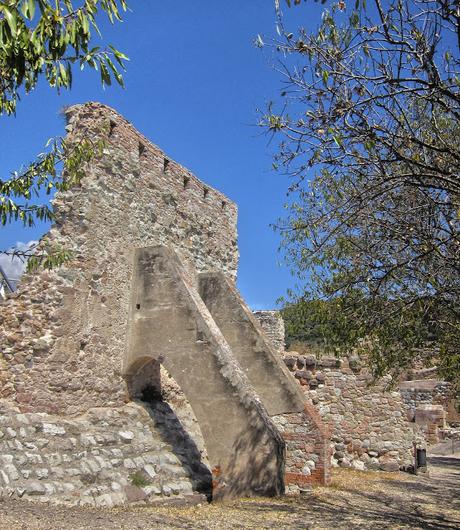 CERDEÑA  (DIA 3:  BOSA E IGLESIAS ROMÁNICAS)