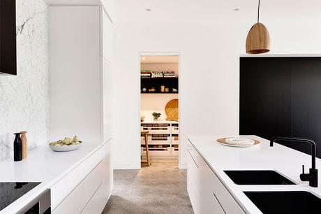 Casa contemporánea y lista de la compra Casa contemporánea y lista de la compra
