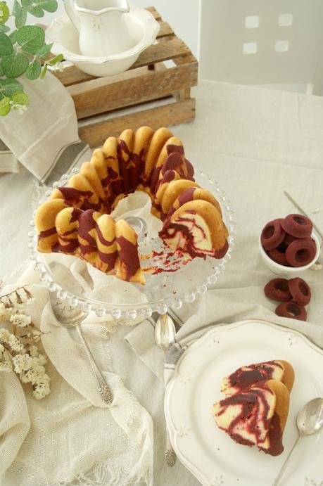 Red Velvet Marble Bundt Cake, so simple and so delicious #BundtBakers Red Velvet Marble Bundt Cake, so simple and so delicious #BundtBakers