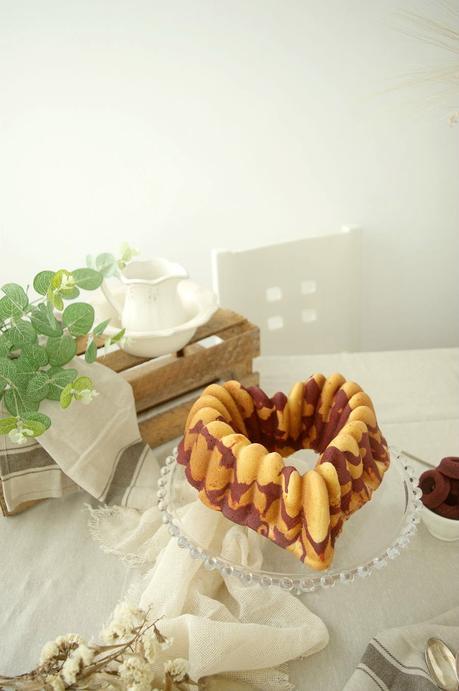 Red Velvet Marble Bundt Cake, so simple and so delicious #BundtBakers Red Velvet Marble Bundt Cake, so simple and so delicious #BundtBakers