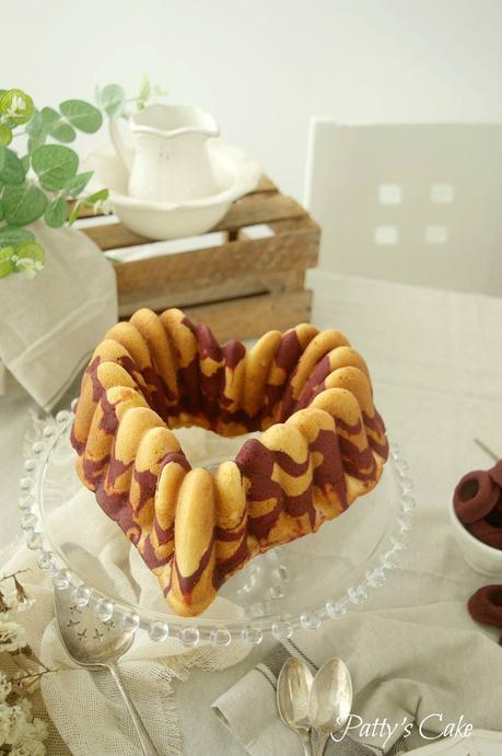 Red Velvet Marble Bundt Cake, so simple and so delicious #BundtBakers Red Velvet Marble Bundt Cake, so simple and so delicious #BundtBakers