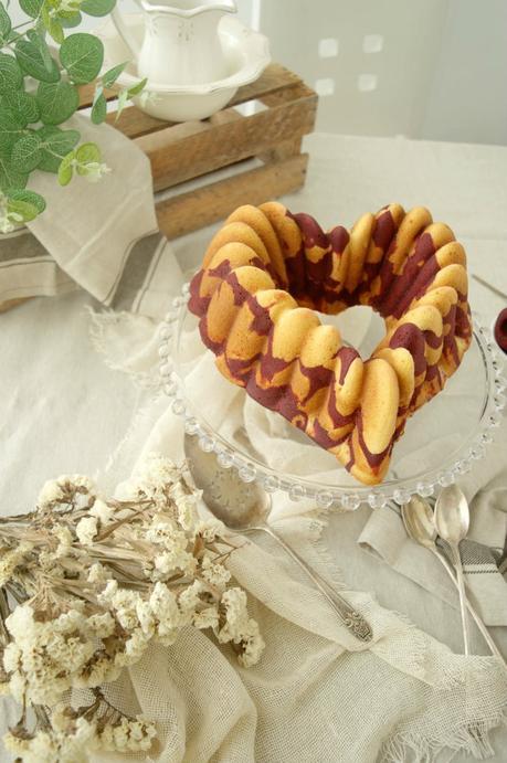 Red Velvet Marble Bundt Cake, so simple and so delicious #BundtBakers Red Velvet Marble Bundt Cake, so simple and so delicious #BundtBakers