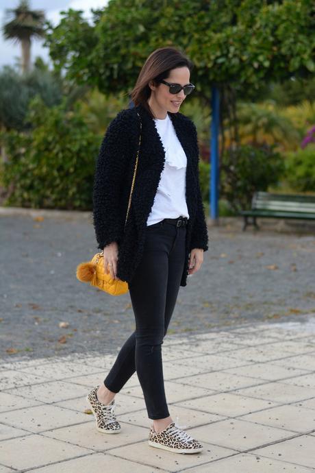yellow-bag-blanco-negro-outfit-streetstyle