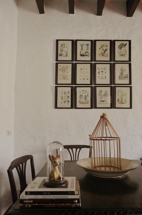 ANTES Y DESPUÉS DE UNA ZONA DE LA SALA DE ESTAR: COMPOSICIÓN DE CUADROS