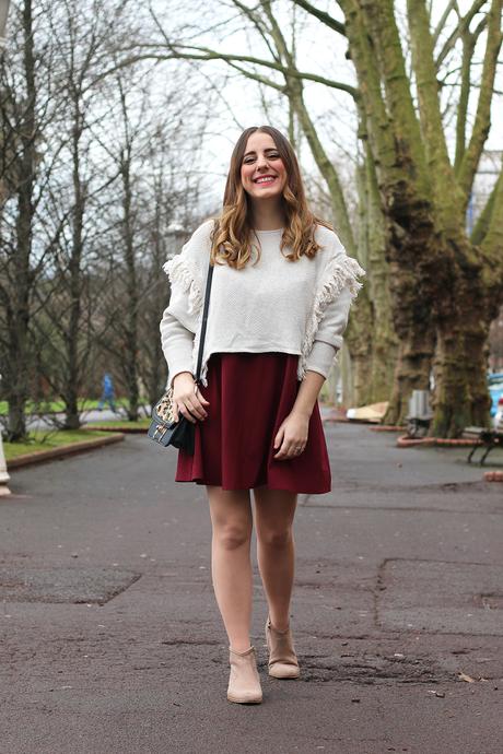 Con mi vestido granate en invierno