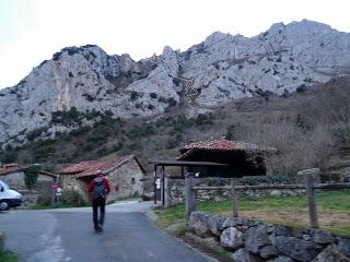 Aciera-La Chera-Las Texeras-Cutu l'Oso-Las Duernas-Llamparapólvora-Mantiegu-Cualarena