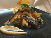 Tempura berenjena ensalada caprese mahonesa pesto