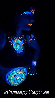 bellypainting neon fluorescente