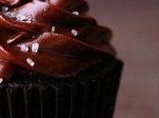 Cuatro fotos rica cobertura chocolate para cupcakes