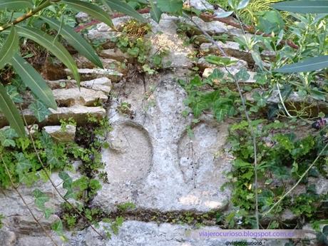 [Nuevo Post]:La Roque-Gageac, un pueblo francés colgado en un acantilado.