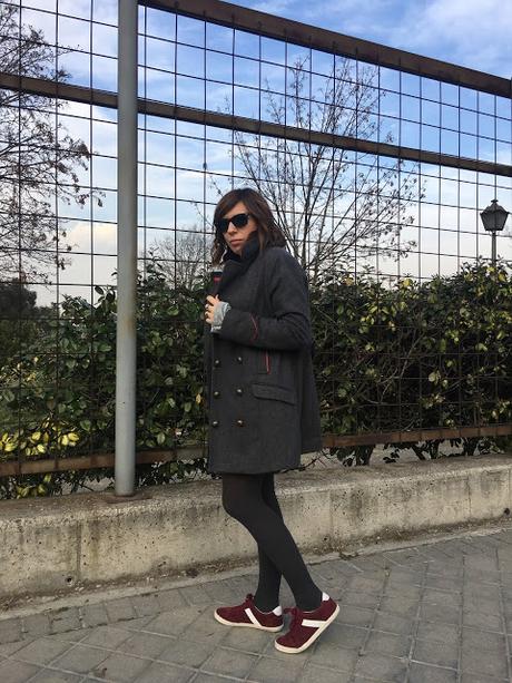 SNEAKERS GIRL.-