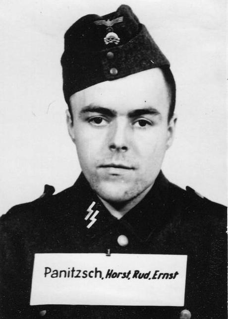 Retratos de los guardias nazis de Auschwitz