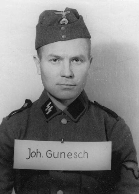 Retratos de los guardias nazis de Auschwitz
