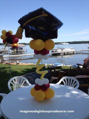 adornos de globos para graduacion mesa