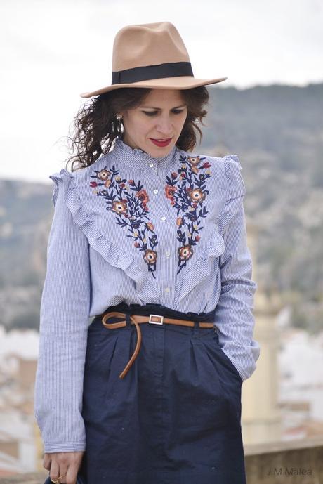 COLABORANDO CON DRESSLILY. CAMISA BORDADA