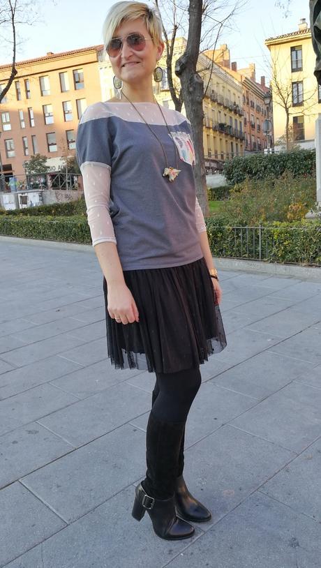 Sudadera plumas y falda de tul de noodles Sudadera plumas y falda de tul de noodles