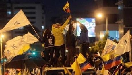 ES LO MISMO QUE HAN HECHO AQUI Y EN OTRAS PARTES CADA VEZ QUE PIERDEN! / Oposición ecuatoriana no acepta resultados electorales y cantan fraude