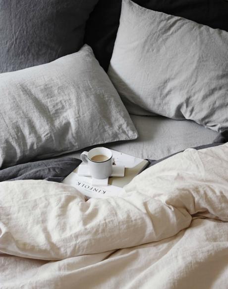 Tejidos y colores ideales para dormir bien