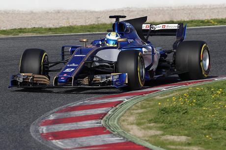 El C36 de Sauber ya rueda en el circuito de Barcelona