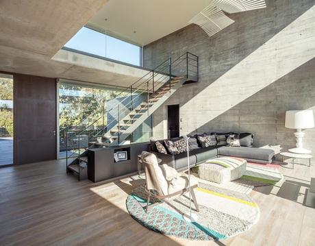 Casa de Hormigon Minimalista en Girona