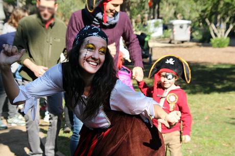 Una fiesta de piratas en el parque para celebrar los 4